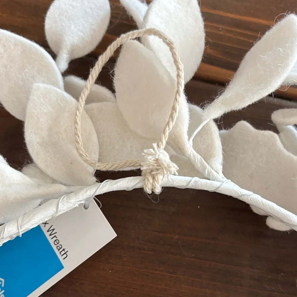 Room Essentials Target Cream Leaf Holiday Faux Wreath 13 in diameter